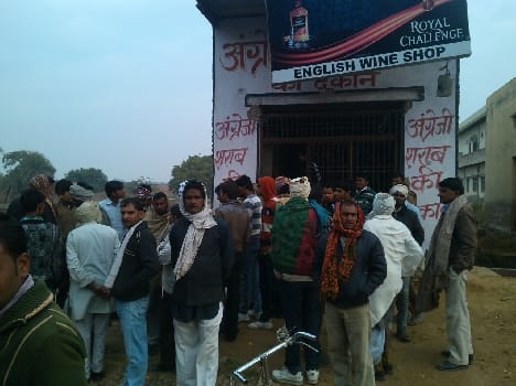 liquer salesman murdered in goverdhan