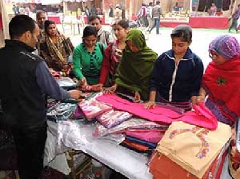 Kashmiri shawl and blanket expats