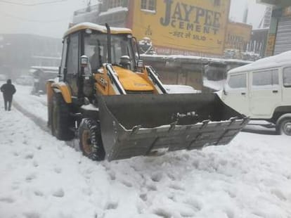 snowfall: cm orders to starts relief work. 