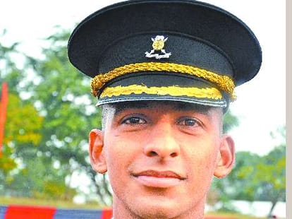 passing out parade, zirakpur son rahul yadav become officer
