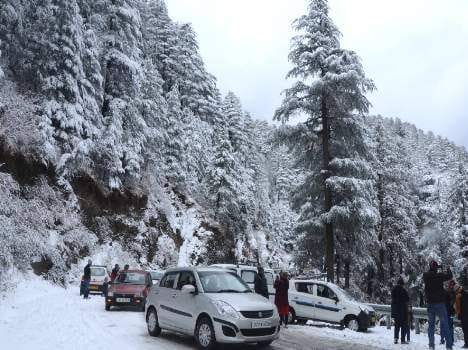 due to snowfall mc shimla cancel employee holiday.