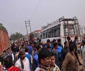 lucknow to kanpur bus fare raises.