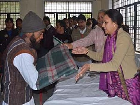 MLA distributed blankets to the poor