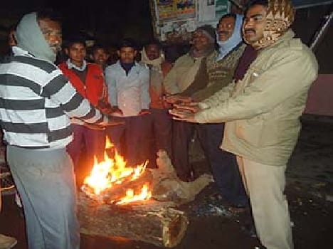 Poos made ??of fire at night resort