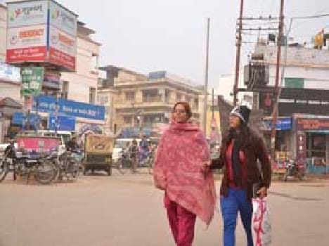 temerature dips , severe cold in varanasi
