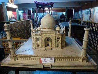 painting and arms demanded from delhi mumtaz museum