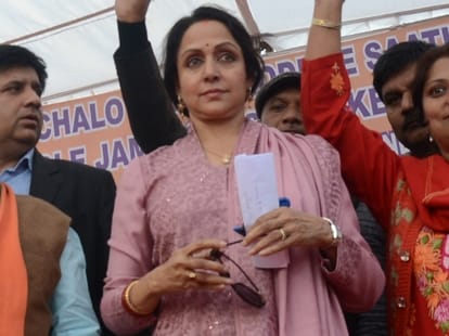 sidhu and hema malini campaigning for bjp in J&K