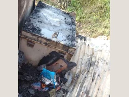 fire case six houses Burnt, 12 families homeless at himachal.
