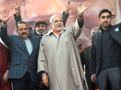 Azam khan had been threatened from America.