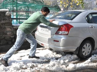 snowfall in himachal: blackout on fifth day.