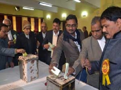74 percent voting in Banaras bar association