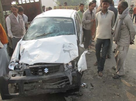 5 person injured in a road accident in mainpuri