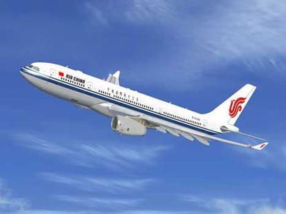 brawl broke out between female passengers on a moving flight