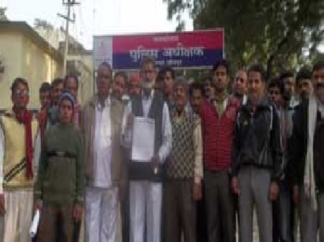Auto drivers memorandum submitted to the SP