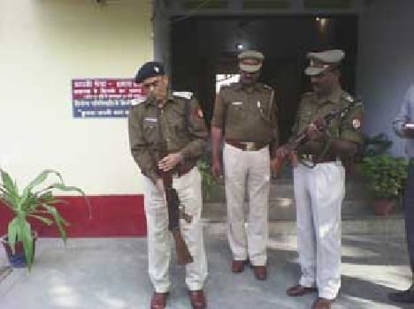 Police asked the revolver handed way of running