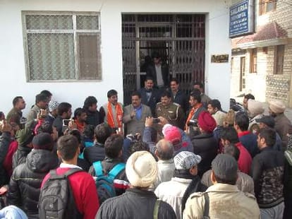 Free health camp in Kangra, after surgery in a private hospital many people's  blind.