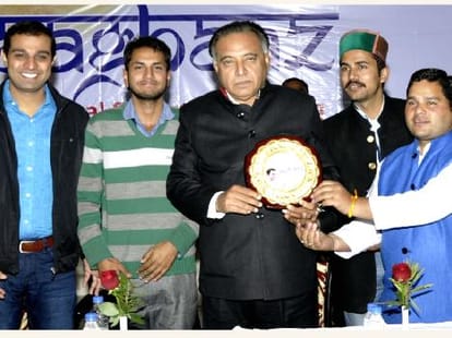 nsui plan to stop modi wave in country.