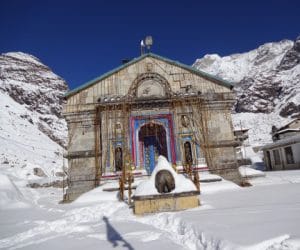 snowfall in kedarnath badrinath.