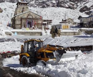 reconstruction at kedarnath dham.