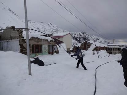 clean weather in kedardham after snowfall