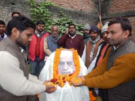 Chaudhary Charan Singh were philonthrophe Farmers 
