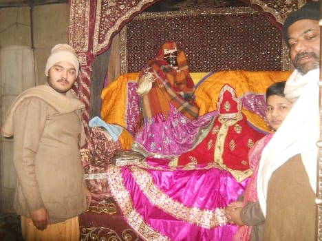 shakhi roop me radhavallabh lal