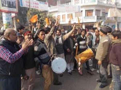 BJP workers took victory Juuluus