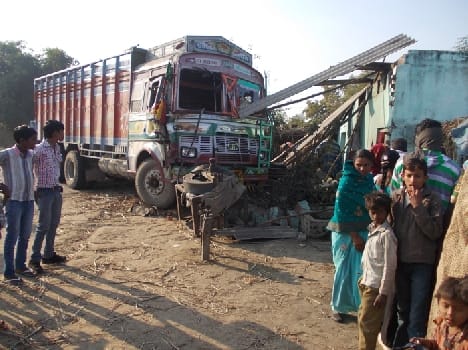 accident in aamirnagar