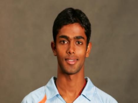 crickter injuried in ranji match.