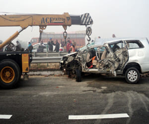 chief minister order to report express way accident.