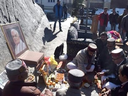 atal bihari birthday at manali.