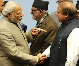 Modi wishes Nawaz Sharif on his birthday