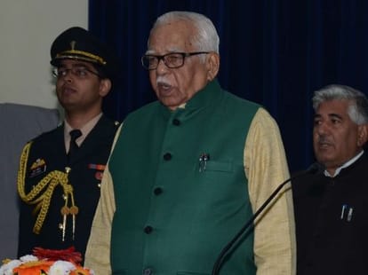 Governor Ram Naik praises Atal and Malveeya.