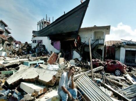 boat on roof whileT-sunami and safe life