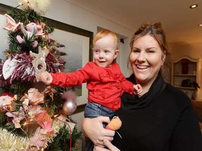 baby born whose size equals to a toothbrush