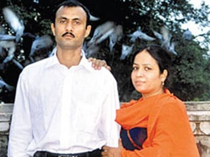 sohrabuddin brother withdraws Petition