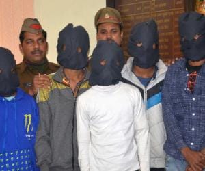 Corporate thieves gang get caught.