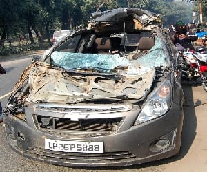 Collision in two cars on Dudhar bridge , three injured