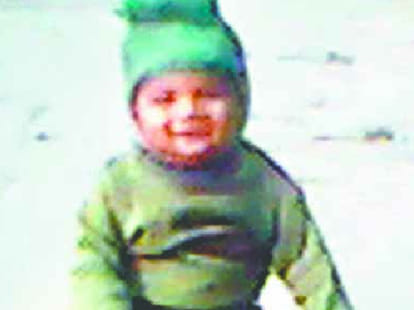 Delhi police car crushed the child, death