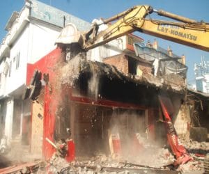 police move encroachment in haridwar.