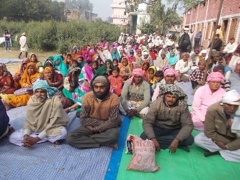 Jai Gurudev devotees gives massage