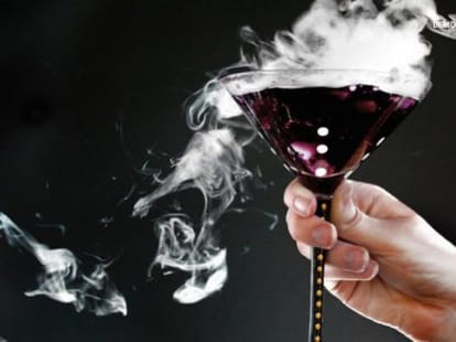 Women conspires to kill husband by applying poison in her vagina
