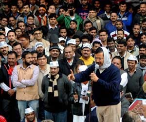 Modi will answer questions from 'AAP' asked?