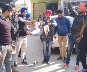 protest againest film PK in himachal.