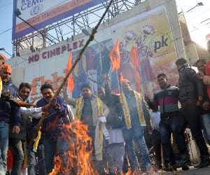 hindu gruops opposed for publicity says film director hirani.