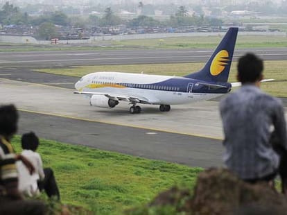 Govt gears up to impose 1% cess on air ticket