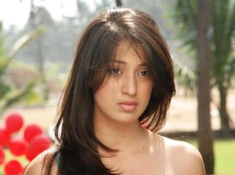 laxmi rai become angry about her relationship with dhoni