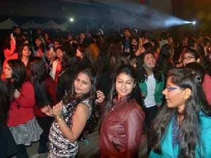 New year celebration in faridabad