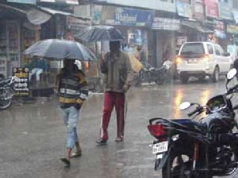 rain between black clouds