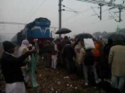 engineer commit suicide in depression of GATE
